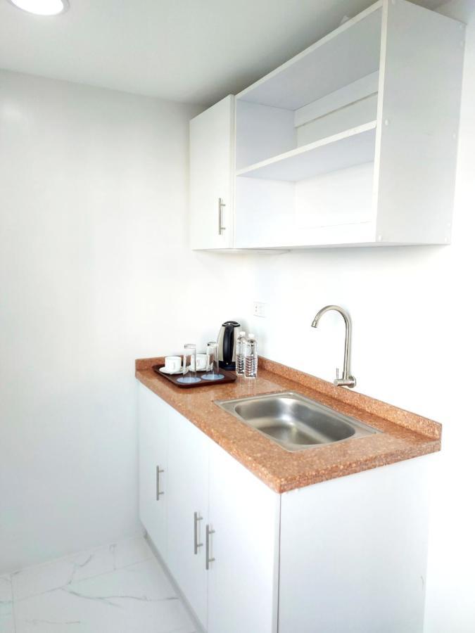 Airobedz Mckinley - Near Sm Aura Hotel Manila Ngoại thất bức ảnh