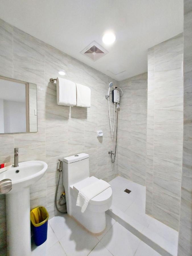 Airobedz Mckinley - Near Sm Aura Hotel Manila Ngoại thất bức ảnh