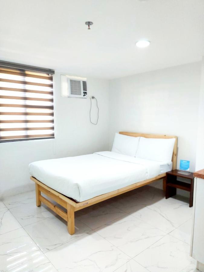 Airobedz Mckinley - Near Sm Aura Hotel Manila Ngoại thất bức ảnh