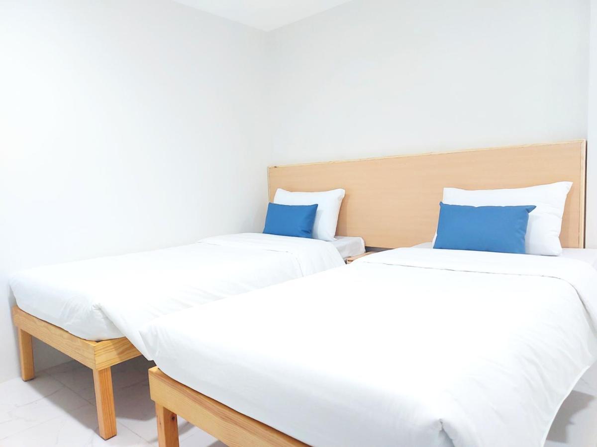 Airobedz Mckinley - Near Sm Aura Hotel Manila Ngoại thất bức ảnh
